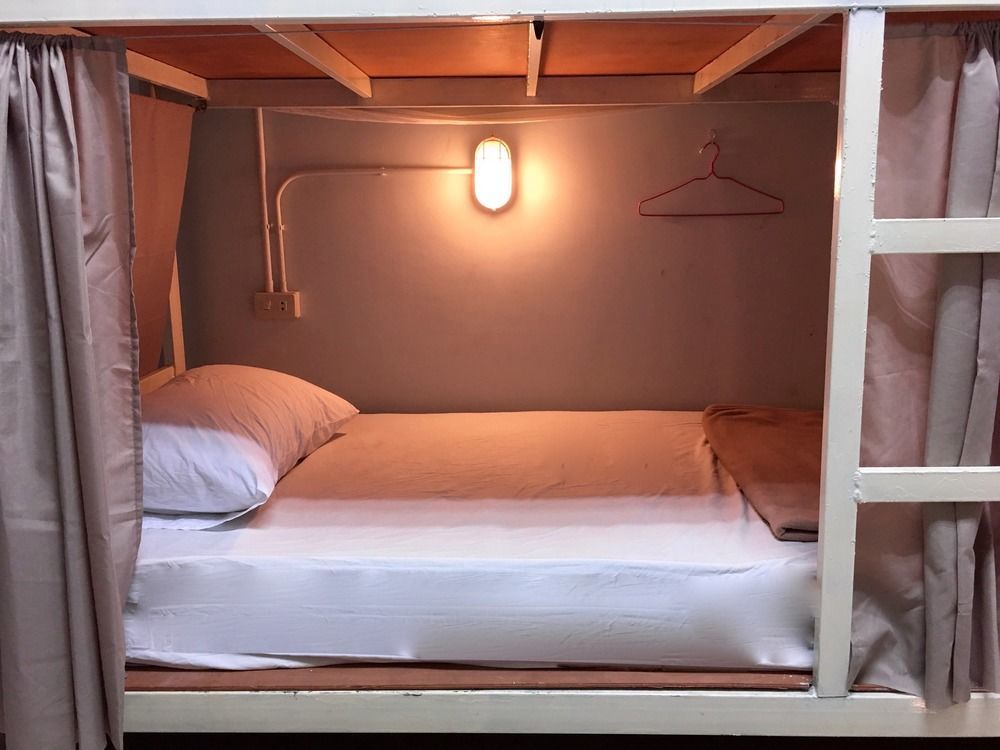 Hostel Counting Stars