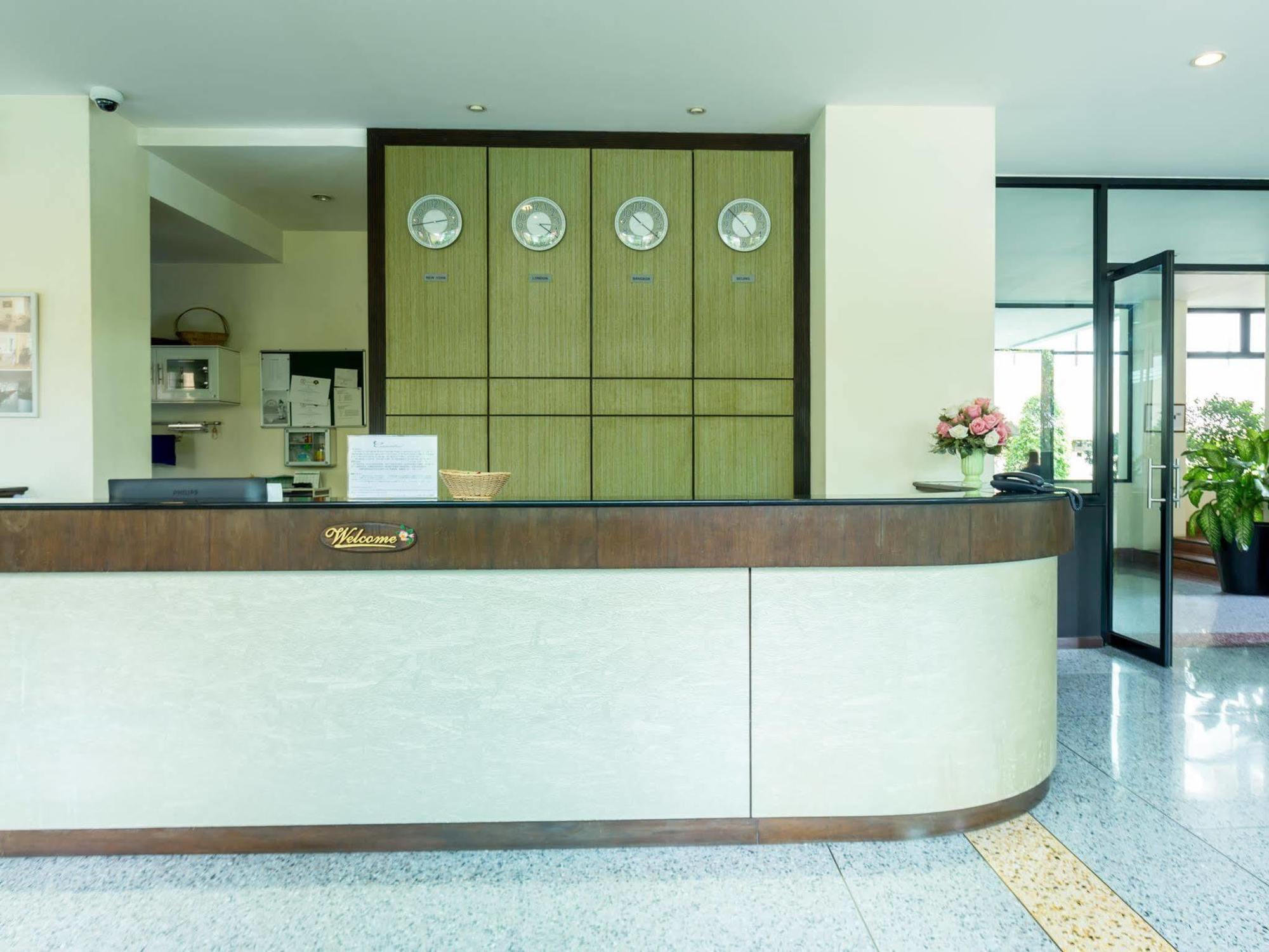 Capital Mansion - Sha Certified Hotel Bangkok