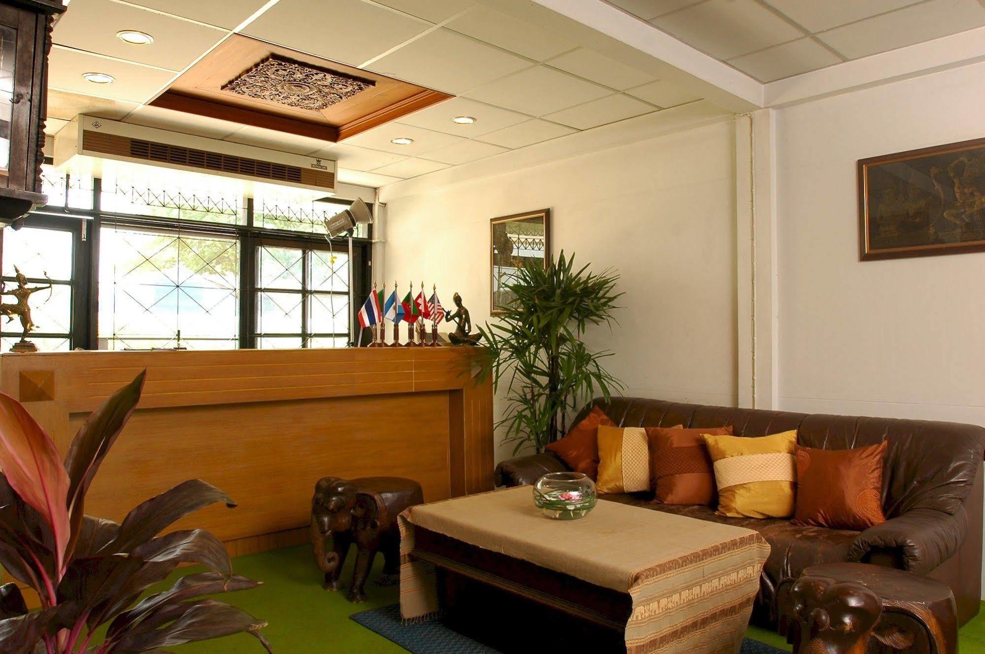 Bansabai Hostelling International 3*