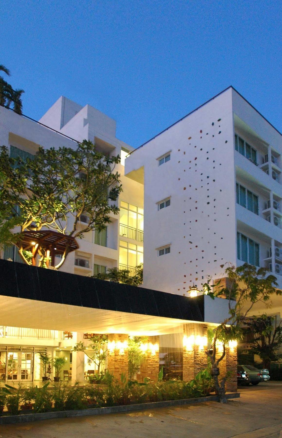 Bansabai Hostelling International Bangkok