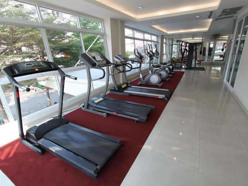 The Royalbee Aparthotel 3*