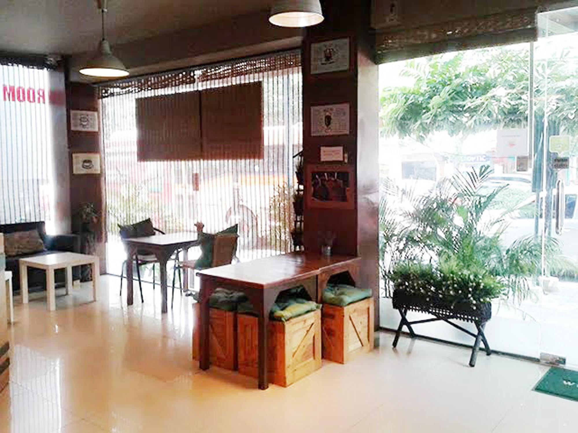 Rainforest Guest house Bangkok