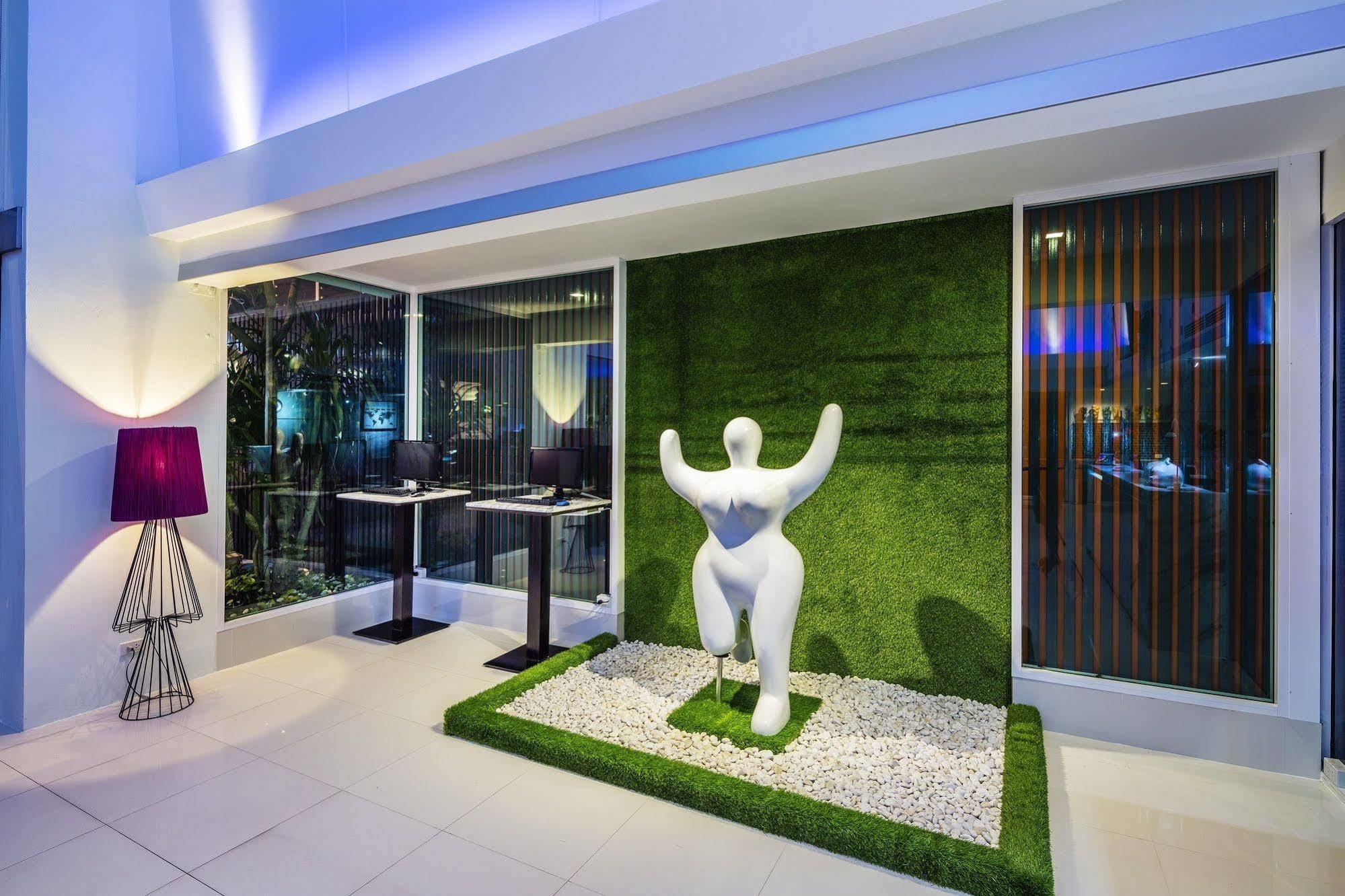 Solo, Sukhumvit 2, - Sha Extra Hotel Bangkok
