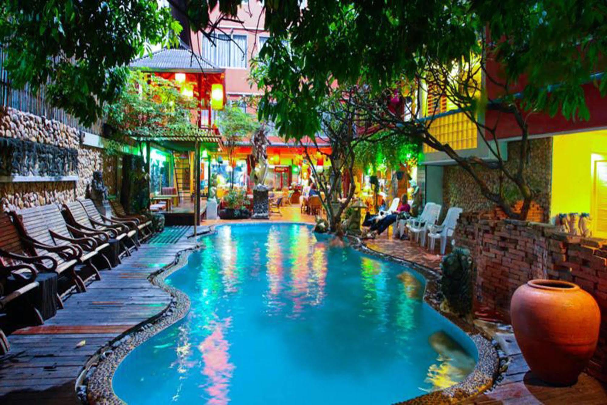 Hotel Cha-cha Banglumphu 3*