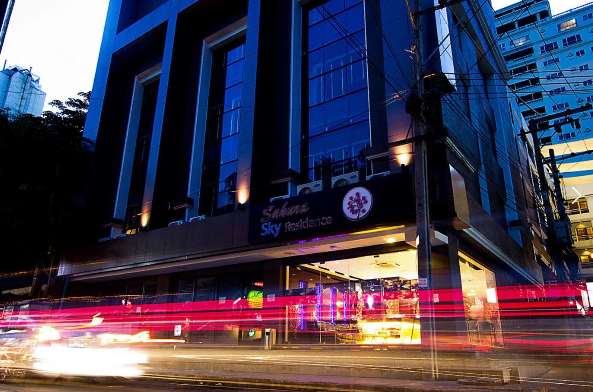 Sakura Sky Hotel 3*
