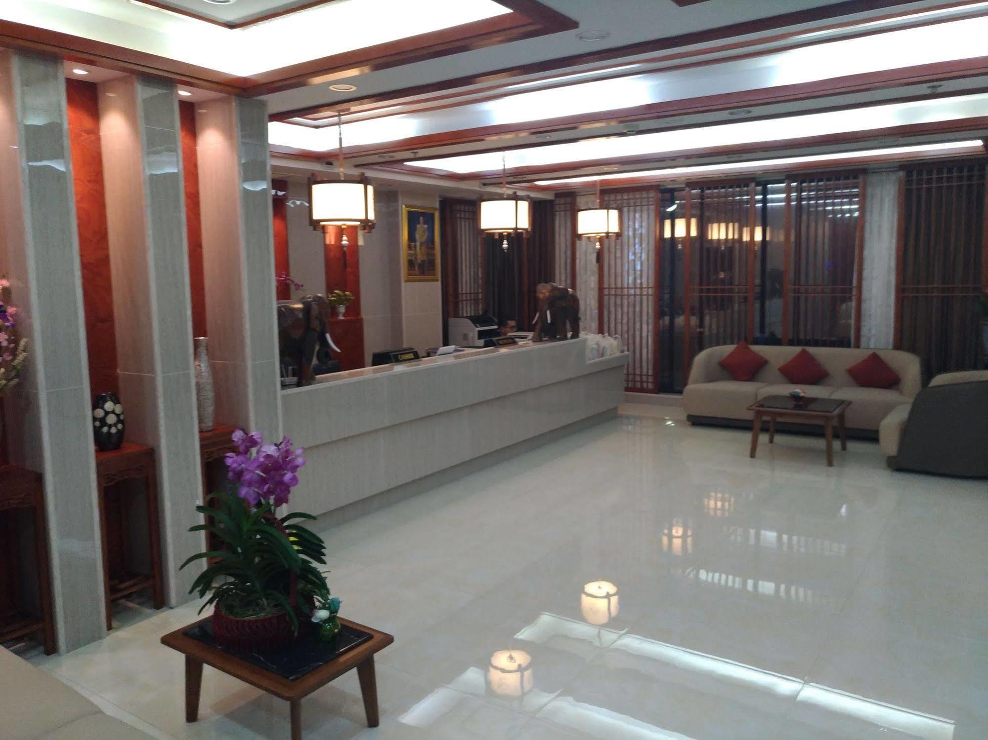 The Travellers Hotel Bangkok