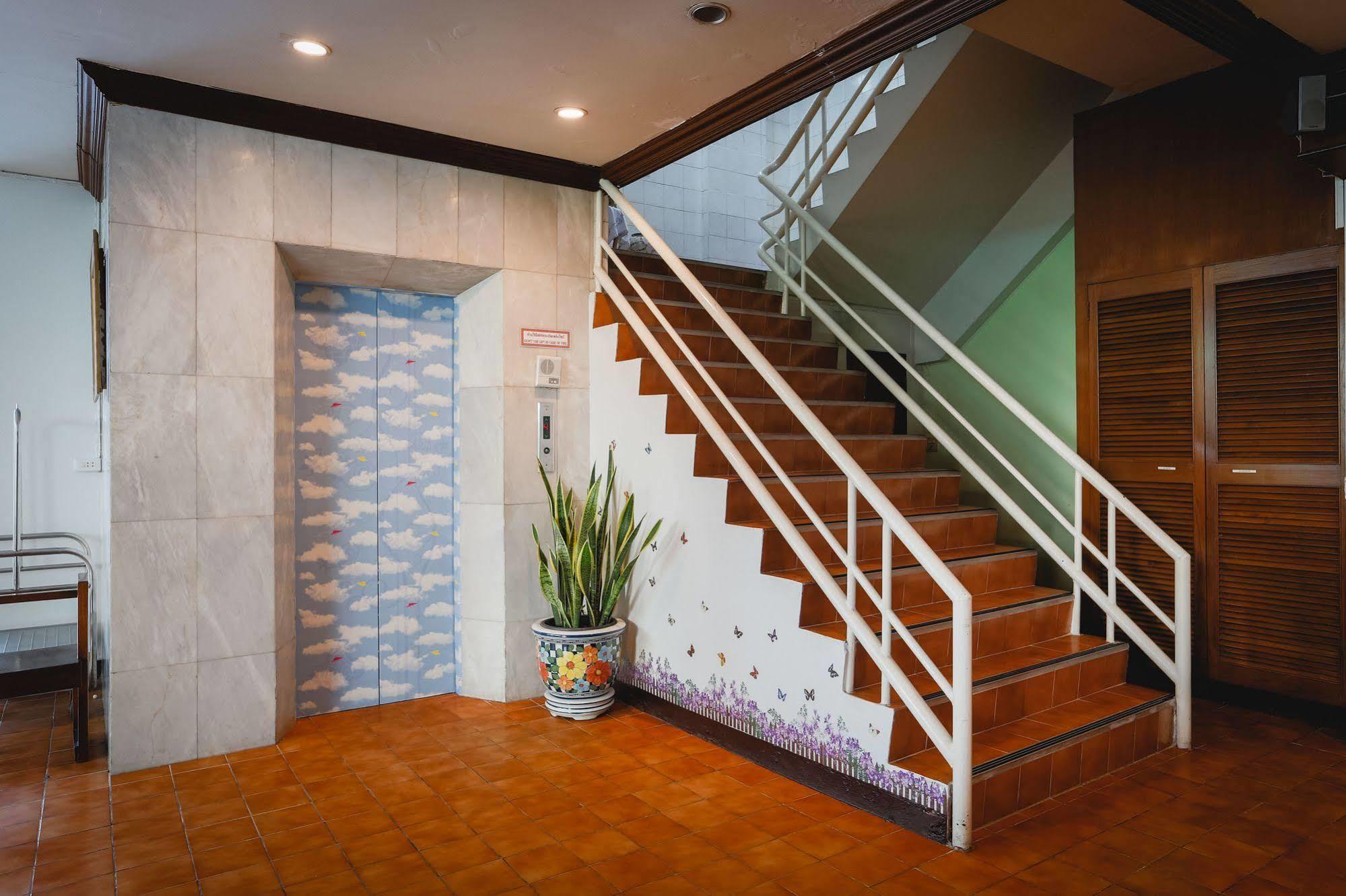 Ruamchitt Travelodge Hotel Bangkok