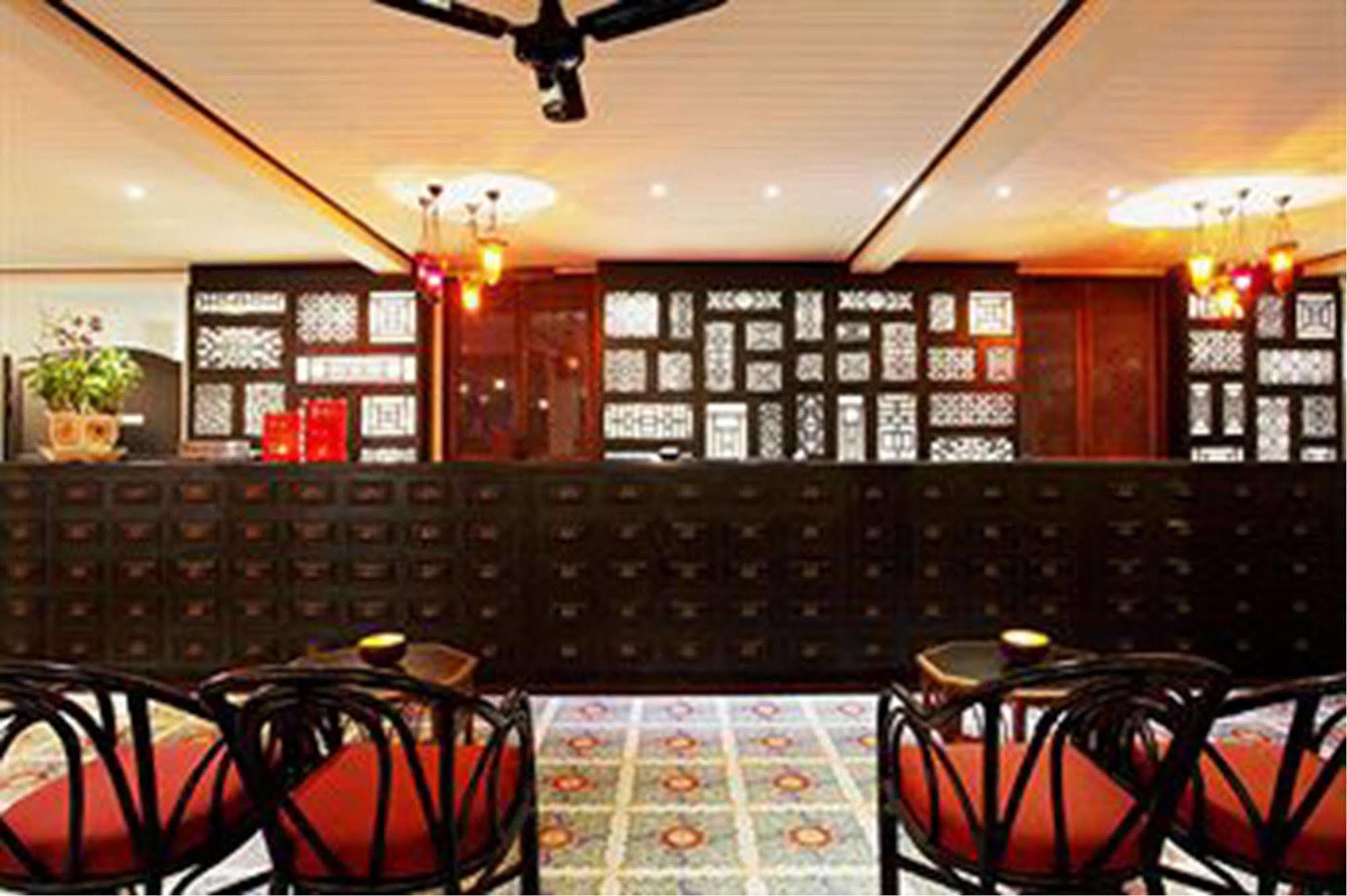 Baan Chart Hotel 4*