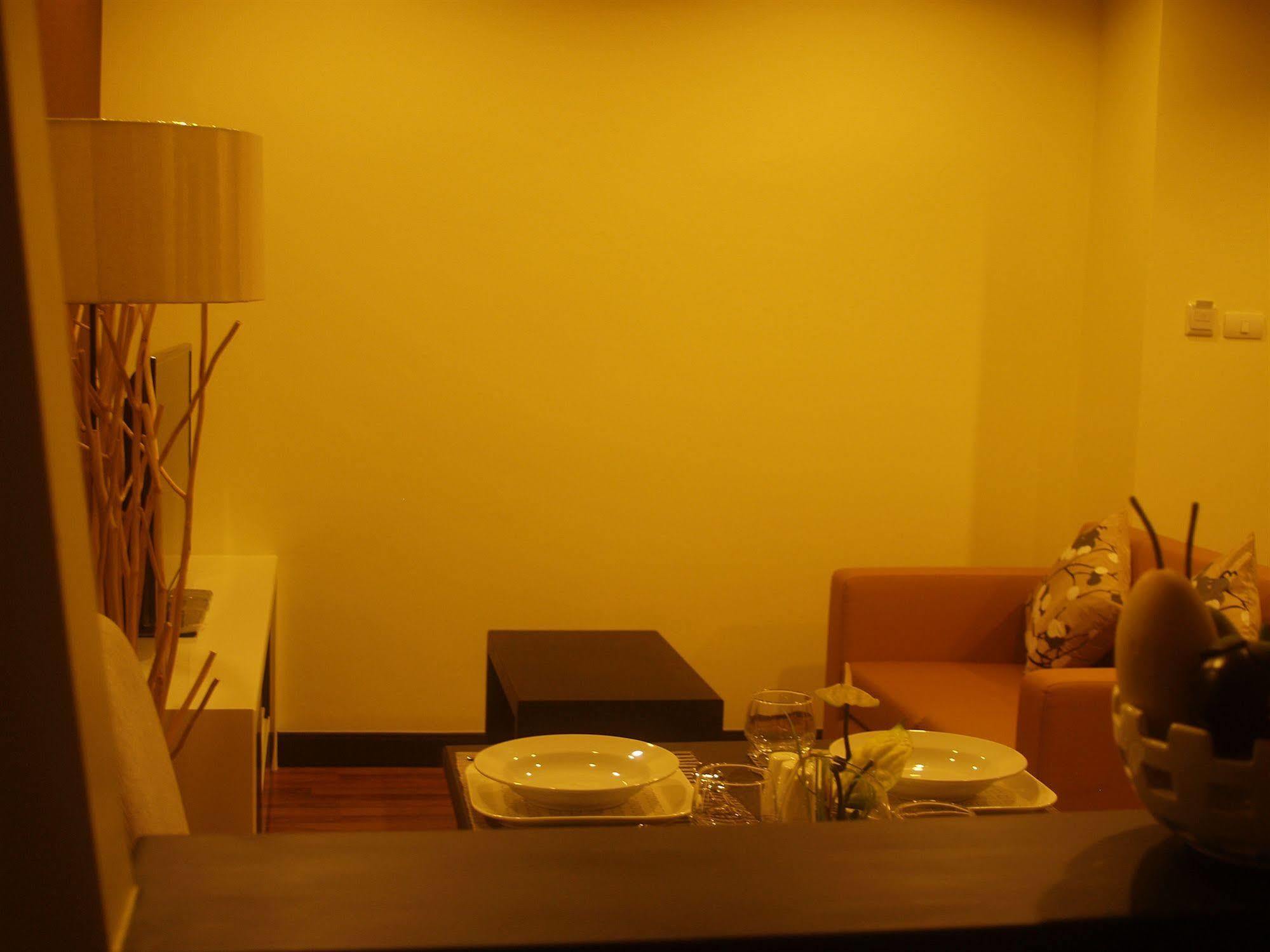 Kokotel Dheva Thonglor Hotel