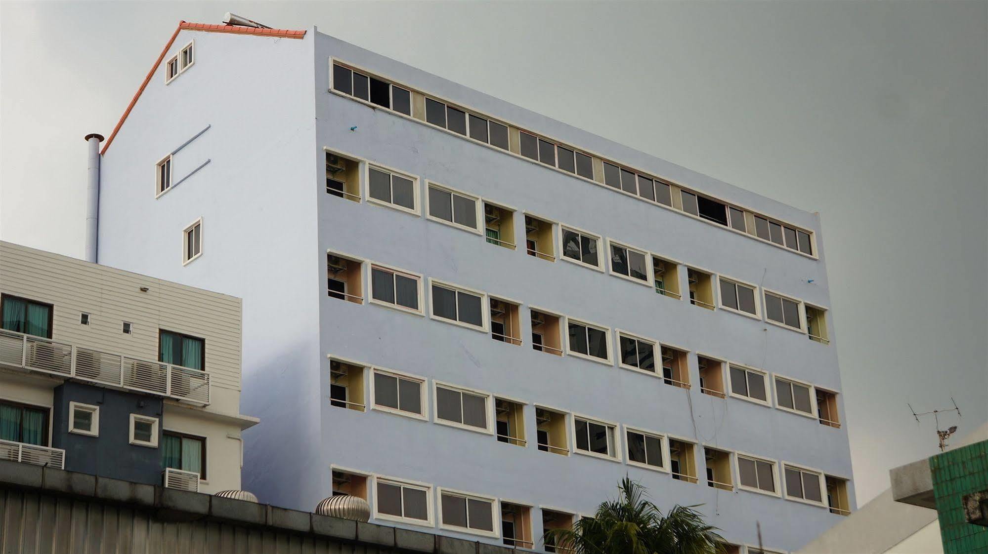 J Two S Pratunam Hotel 2*