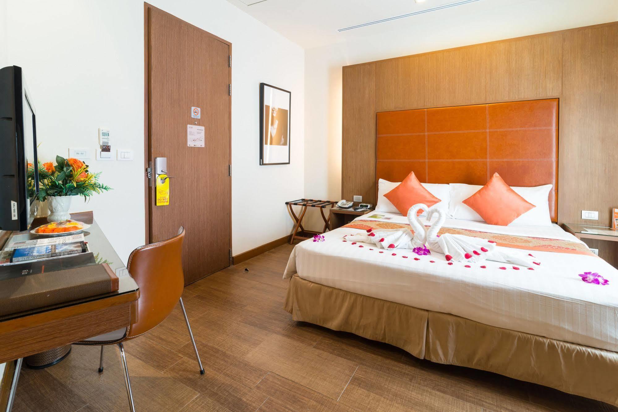 Hotel On 8 Sukhumvit Nana By Compass Hospitality