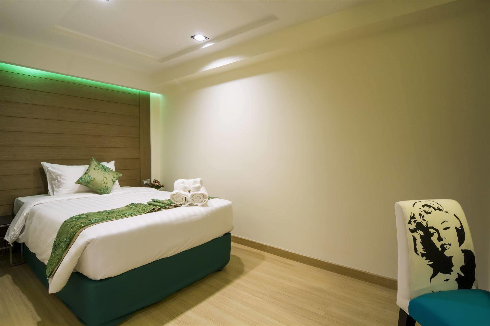 Hotel Eleven Avenue Banguecoque