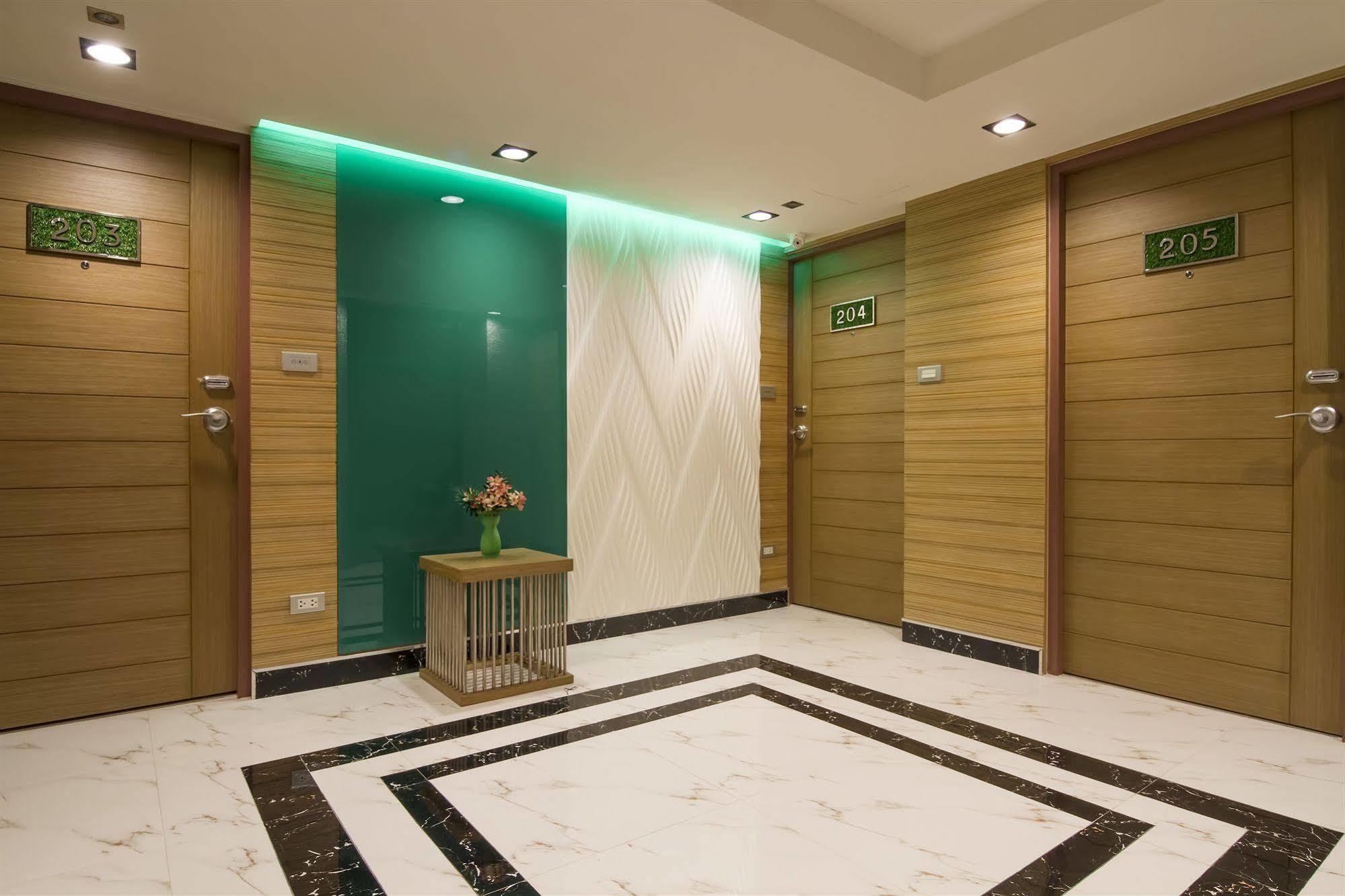 Hotel Eleven Avenue