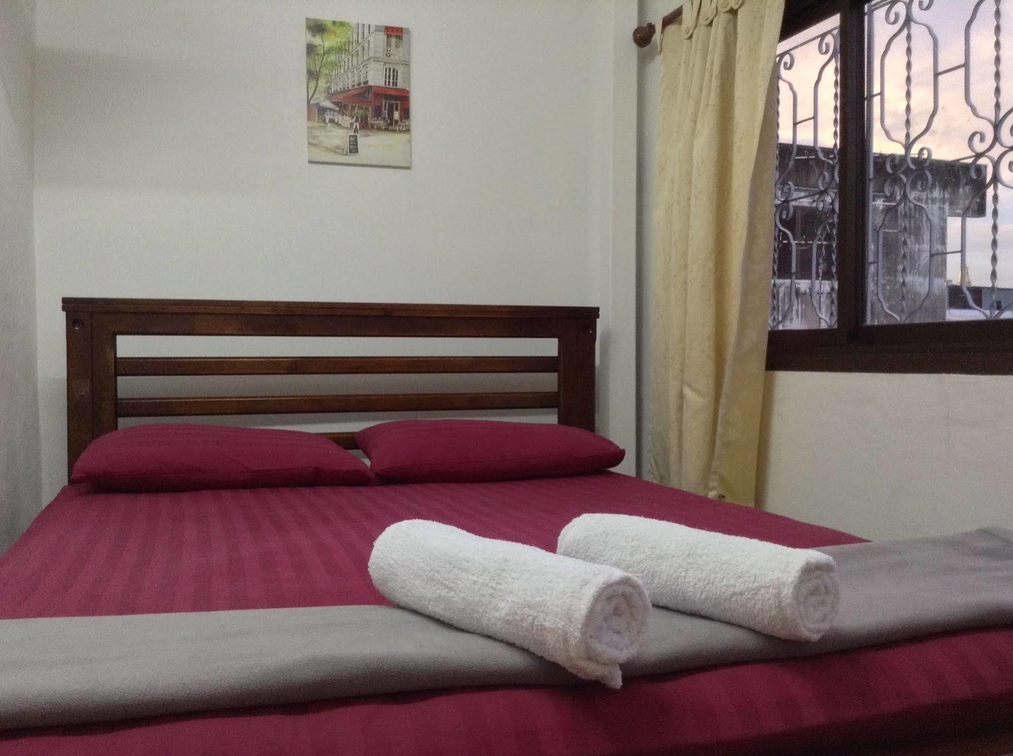 Mint Hostel *