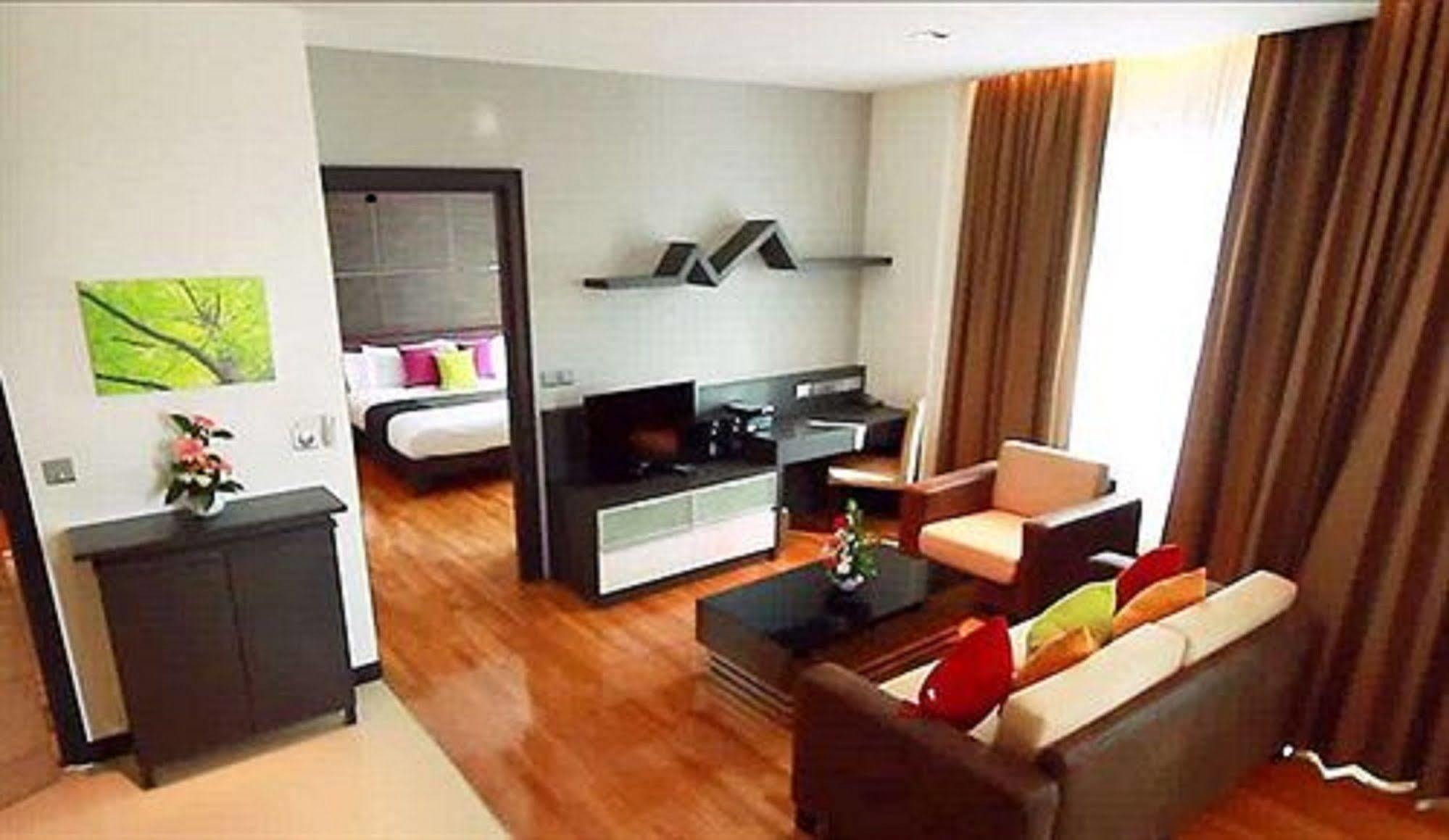 Hotel Lumen Srinakarin 5*