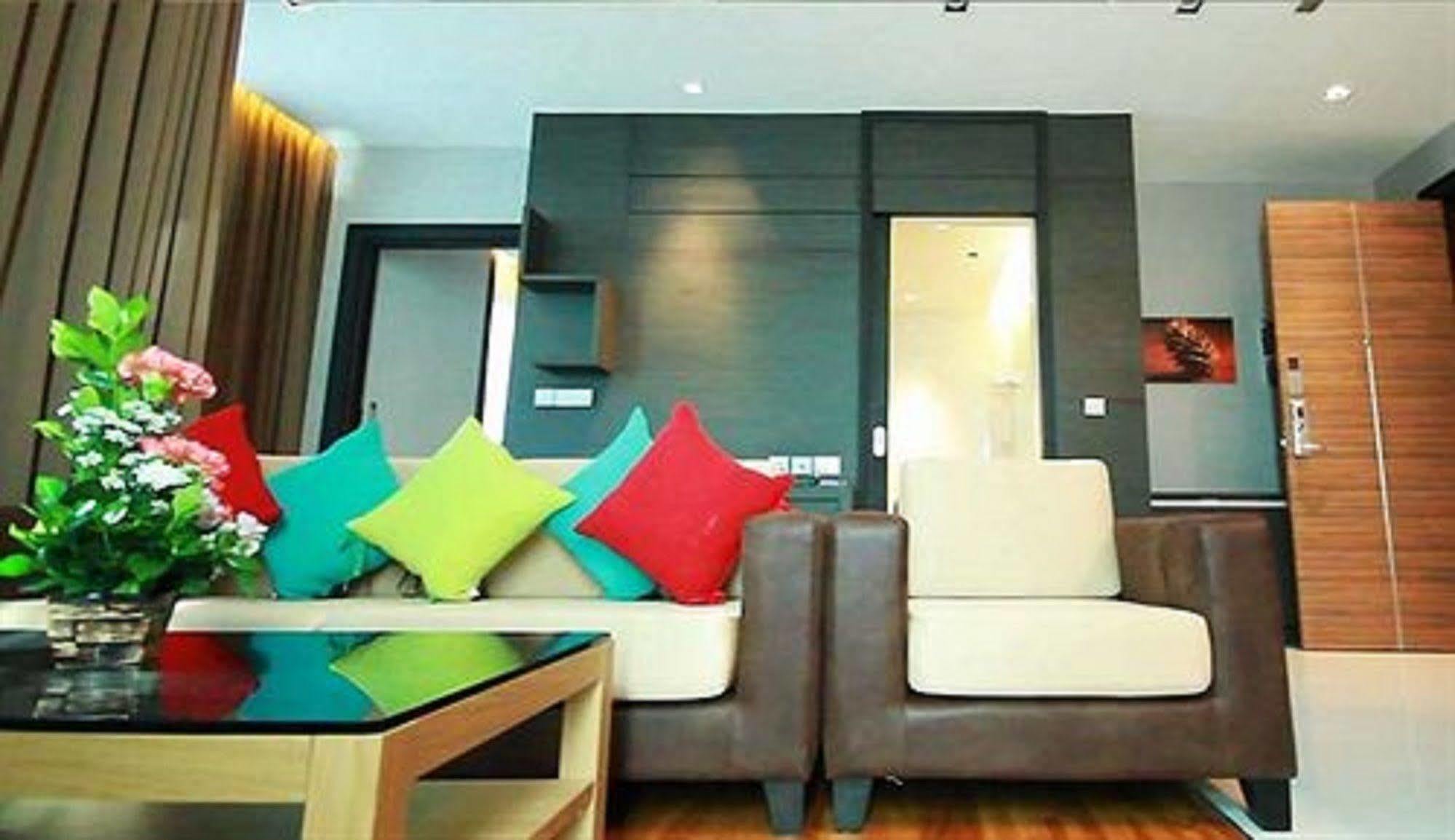 Hotel Lumen Srinakarin Bangkok