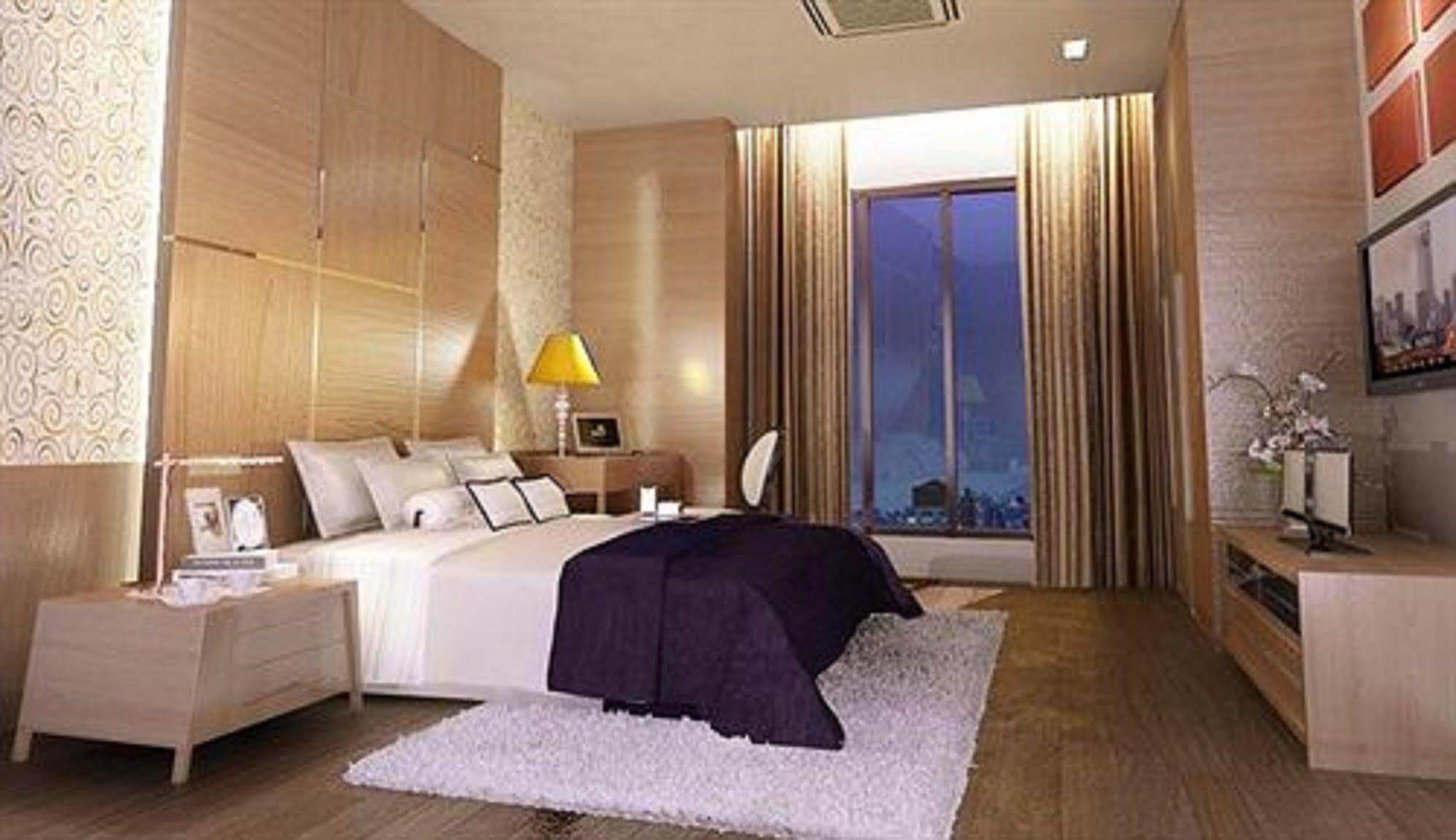 Hotel Lumen Srinakarin 5*