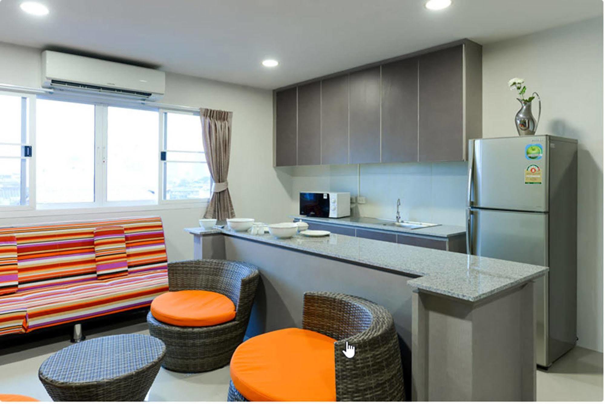 Oyo 460 Int Place Hotel Bangkok