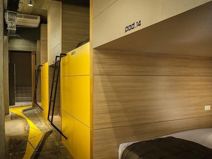 Albergue T @ Victory Monument