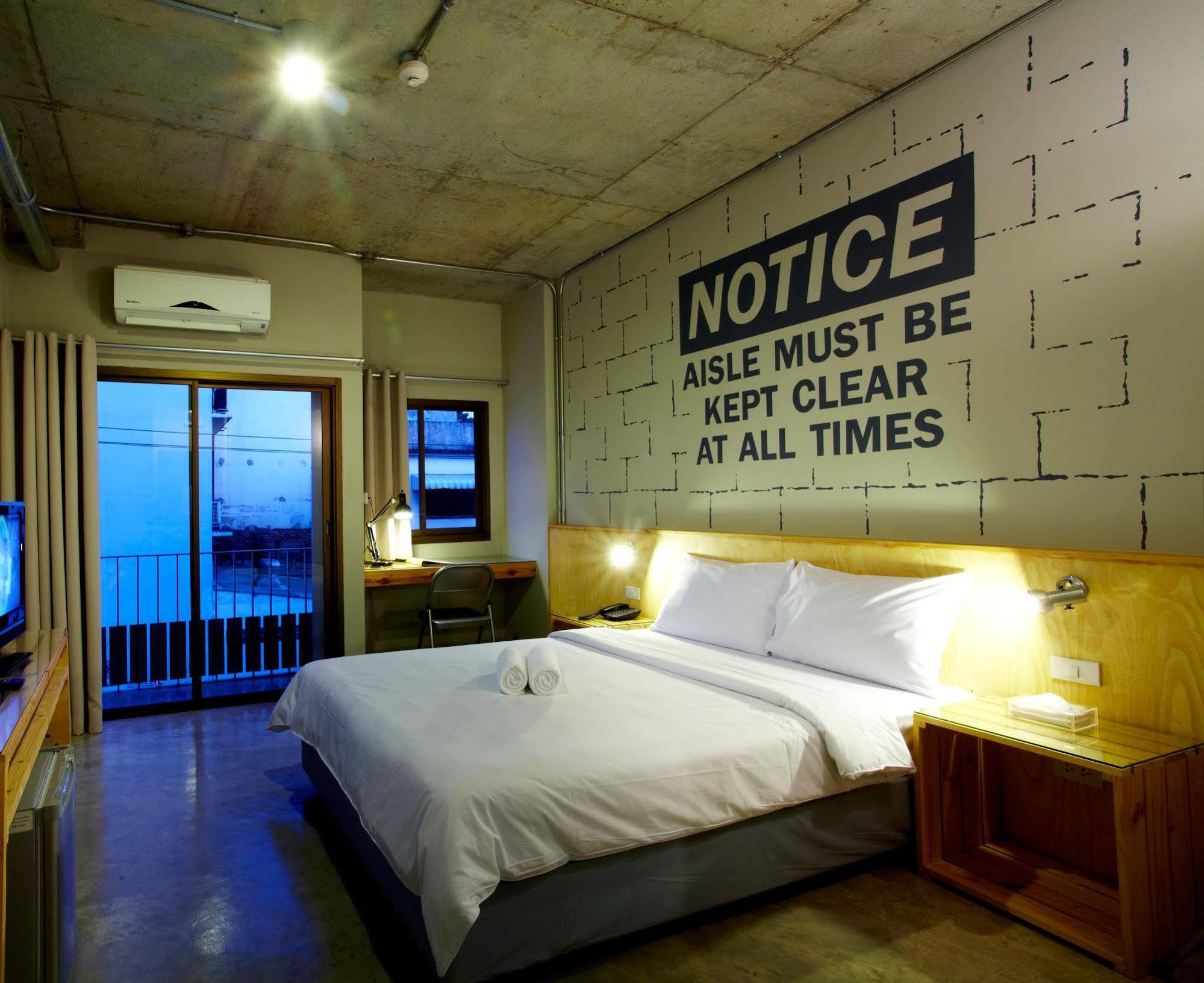 Siri Oriental Hotel 3*