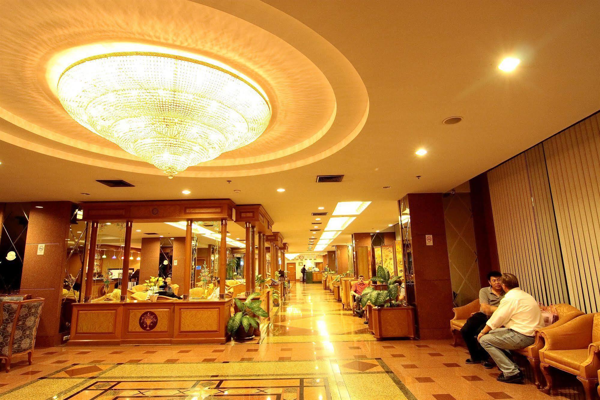 Hotel Grand Tower Rama 6 4*