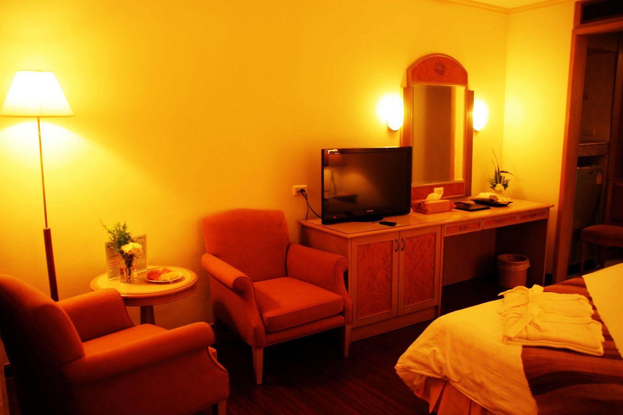 Hotel Grand Tower Rama 6