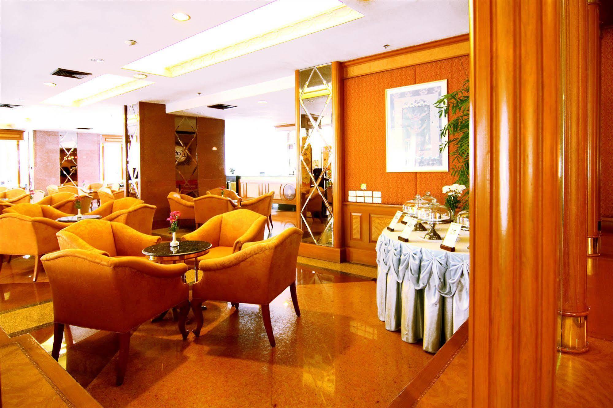 Grand Tower Rama 6 Hotel