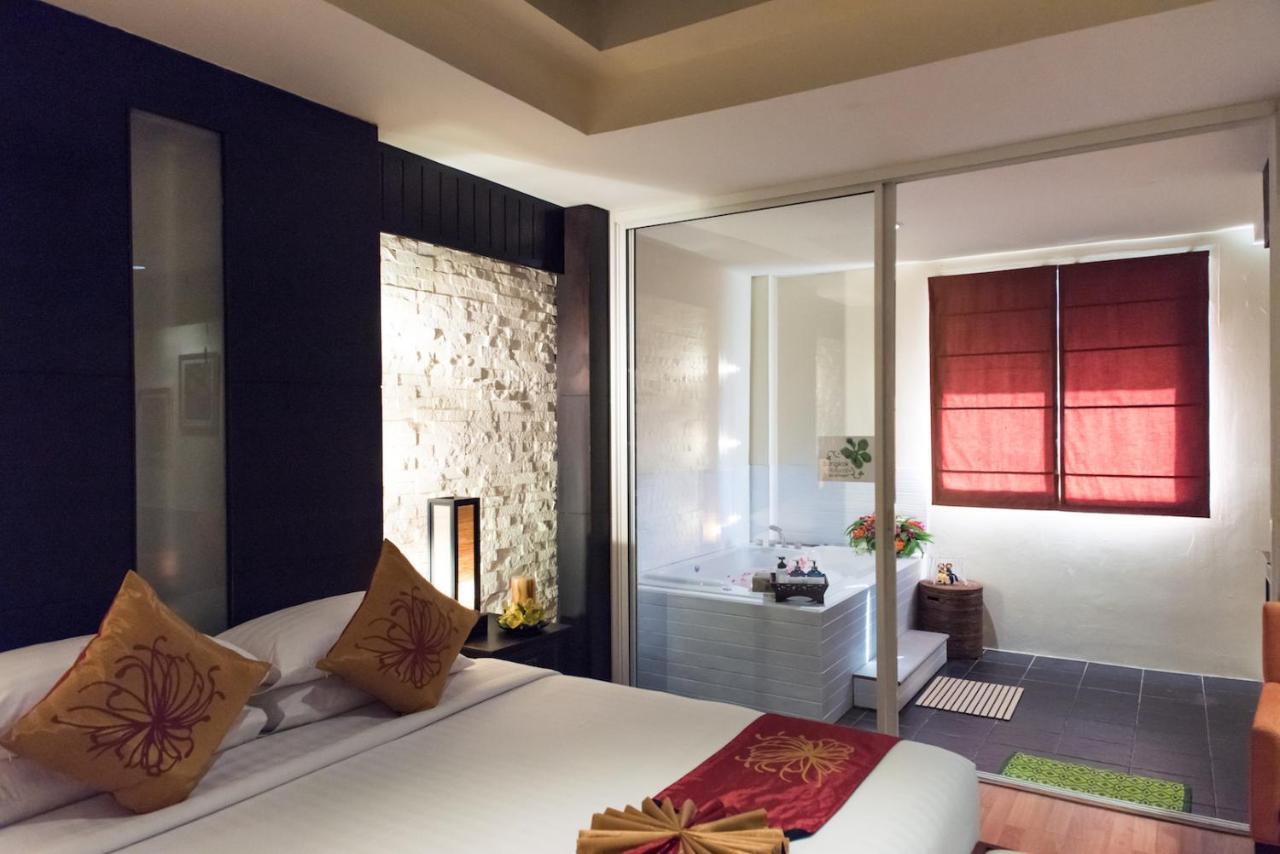 Natural Spa And Bangkok