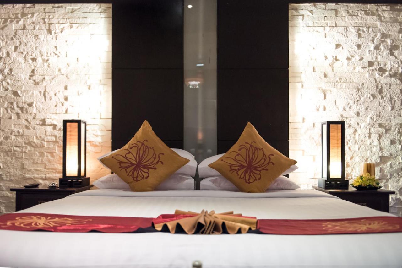 Natural Spa And Bangkok