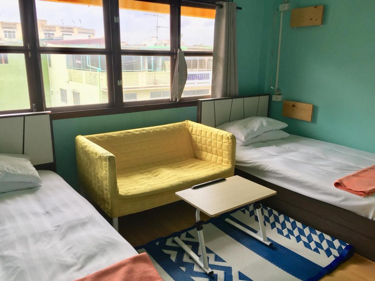 305hostel Hostel *