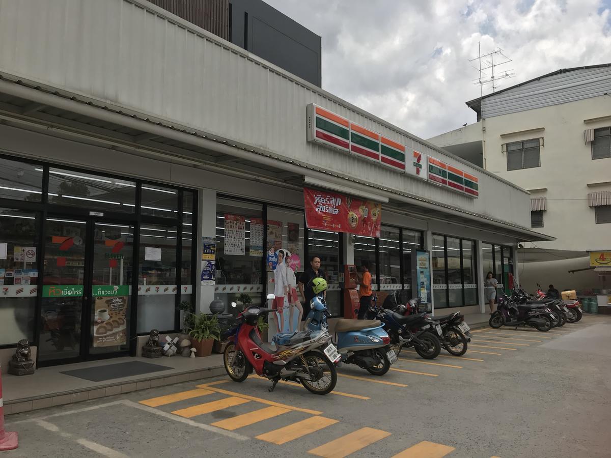 Hue Sukhumvit Phra Khanong Bangkok