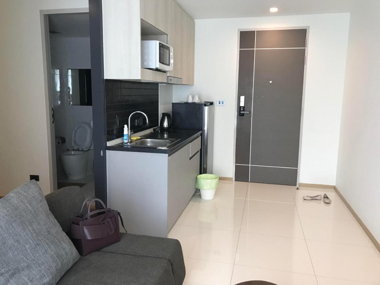 Hue Sukhumvit Phra Khanong Apartment *
