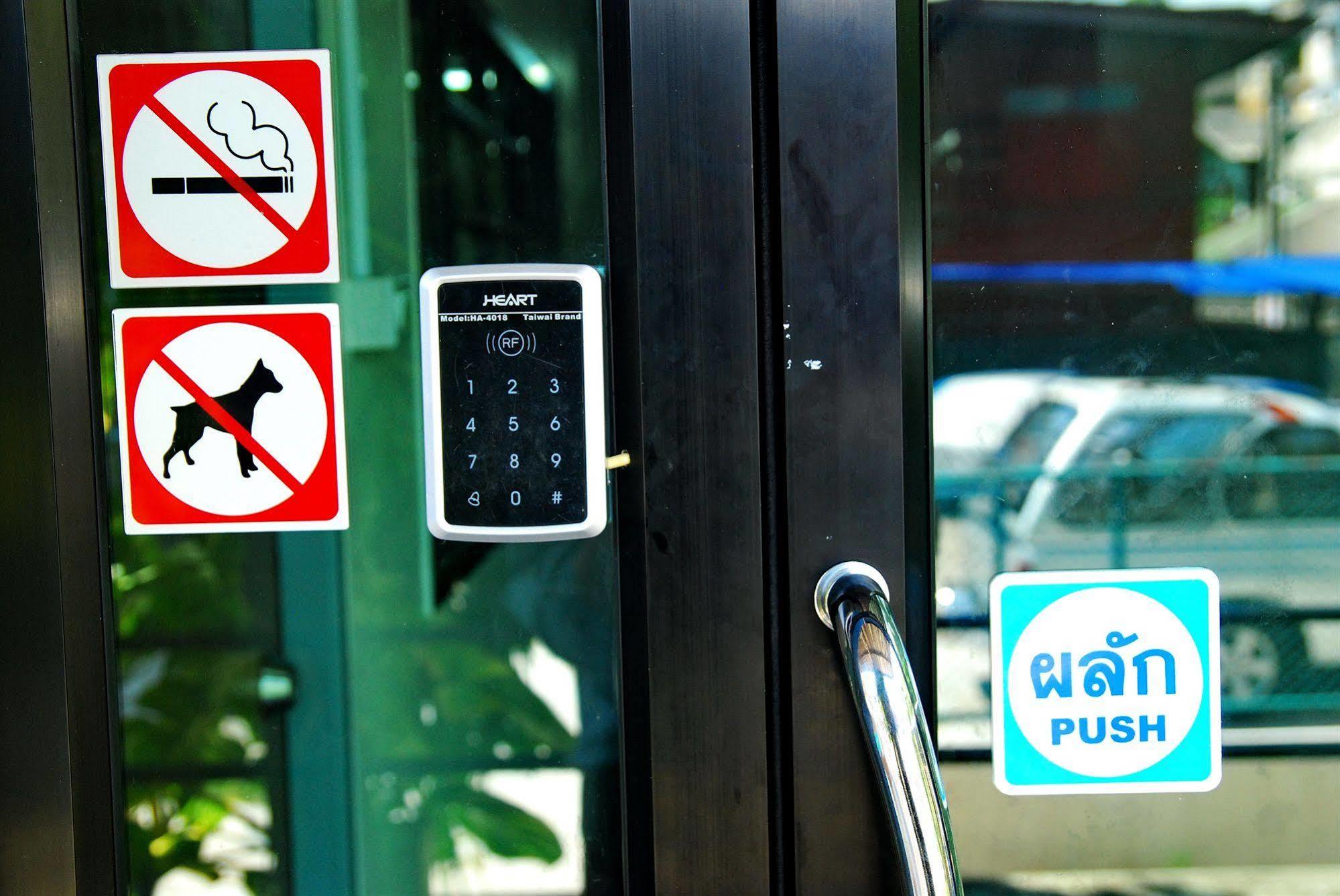 Riski Bangkok-noi - Wasit Aparthotel Banguecoque