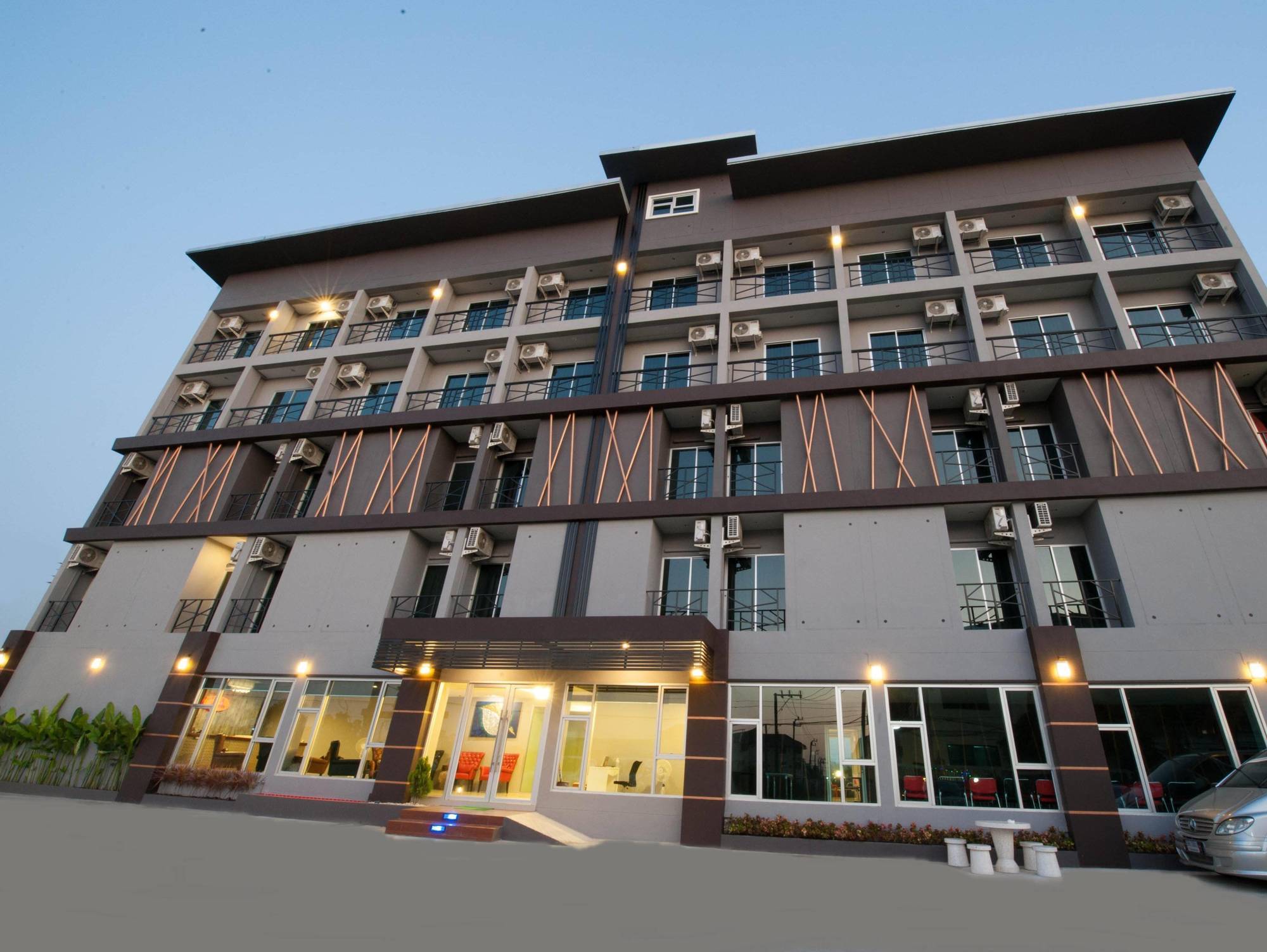 Dwella Suvarnabhumi Hotel