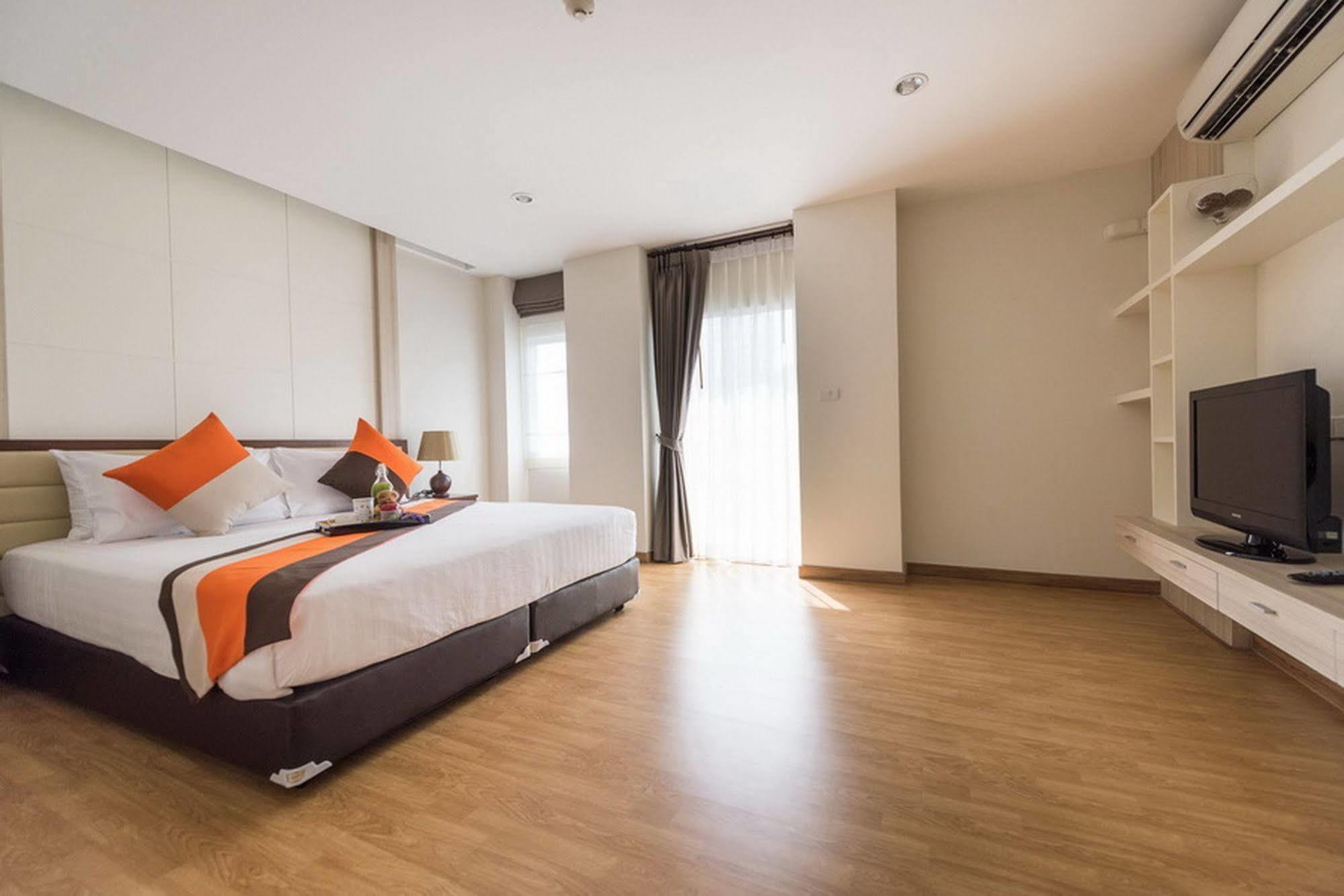 Thonglor 21 By Bliston * Bangkok