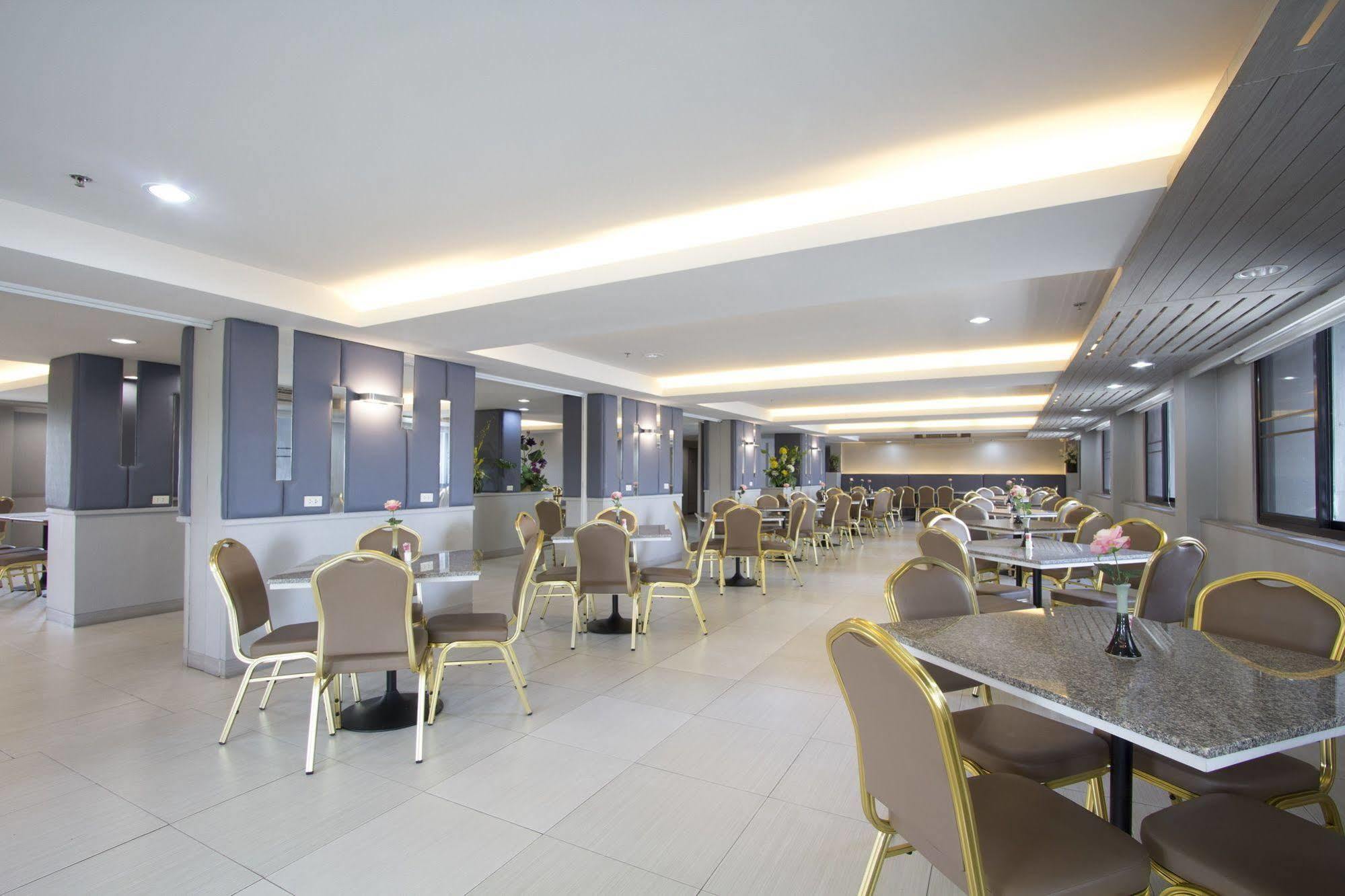 Papa Siriraj Bangkok
