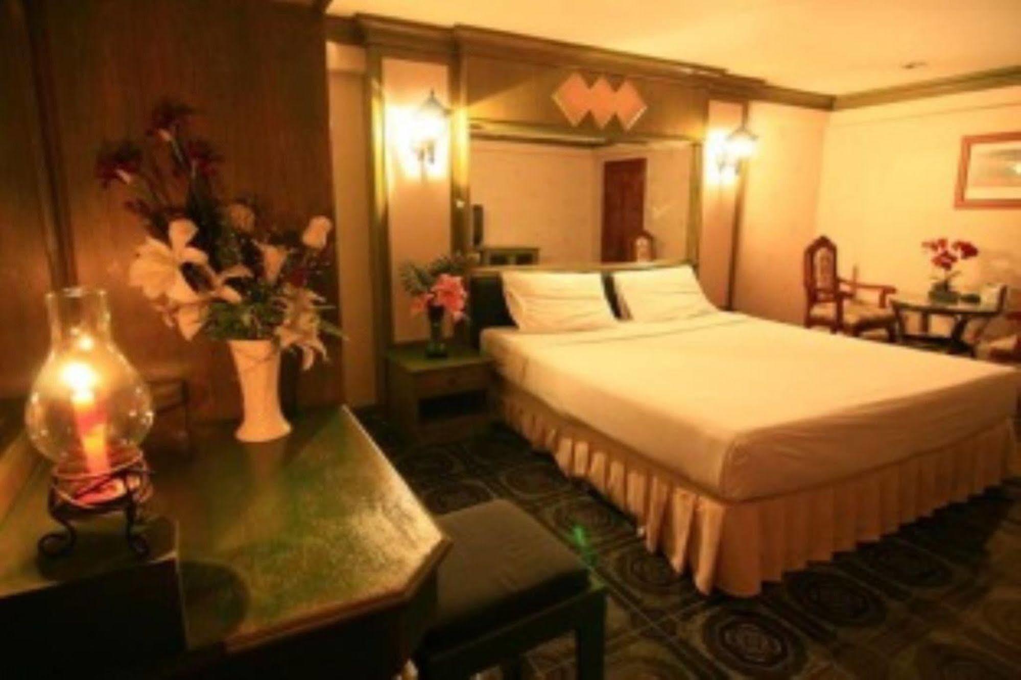 13 Coins Tower Ratchada Hotel 2*