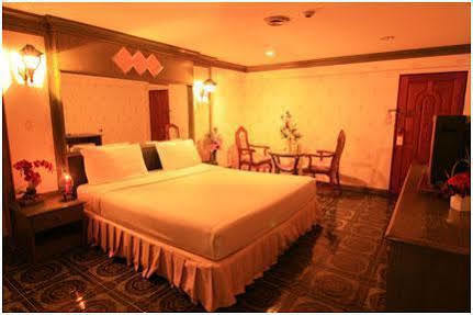 13 Coins Tower Ratchada Hotel