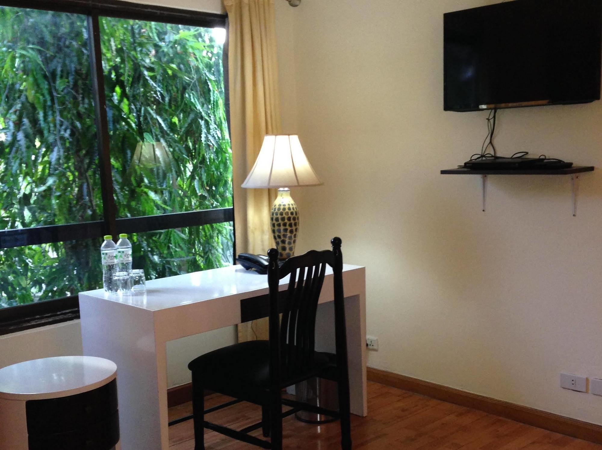 Apartment Sukhumvit 18 By Icheck Bangkok