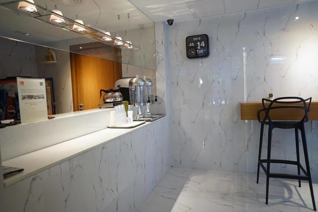 S Box Sukhumvit Hotel 3*