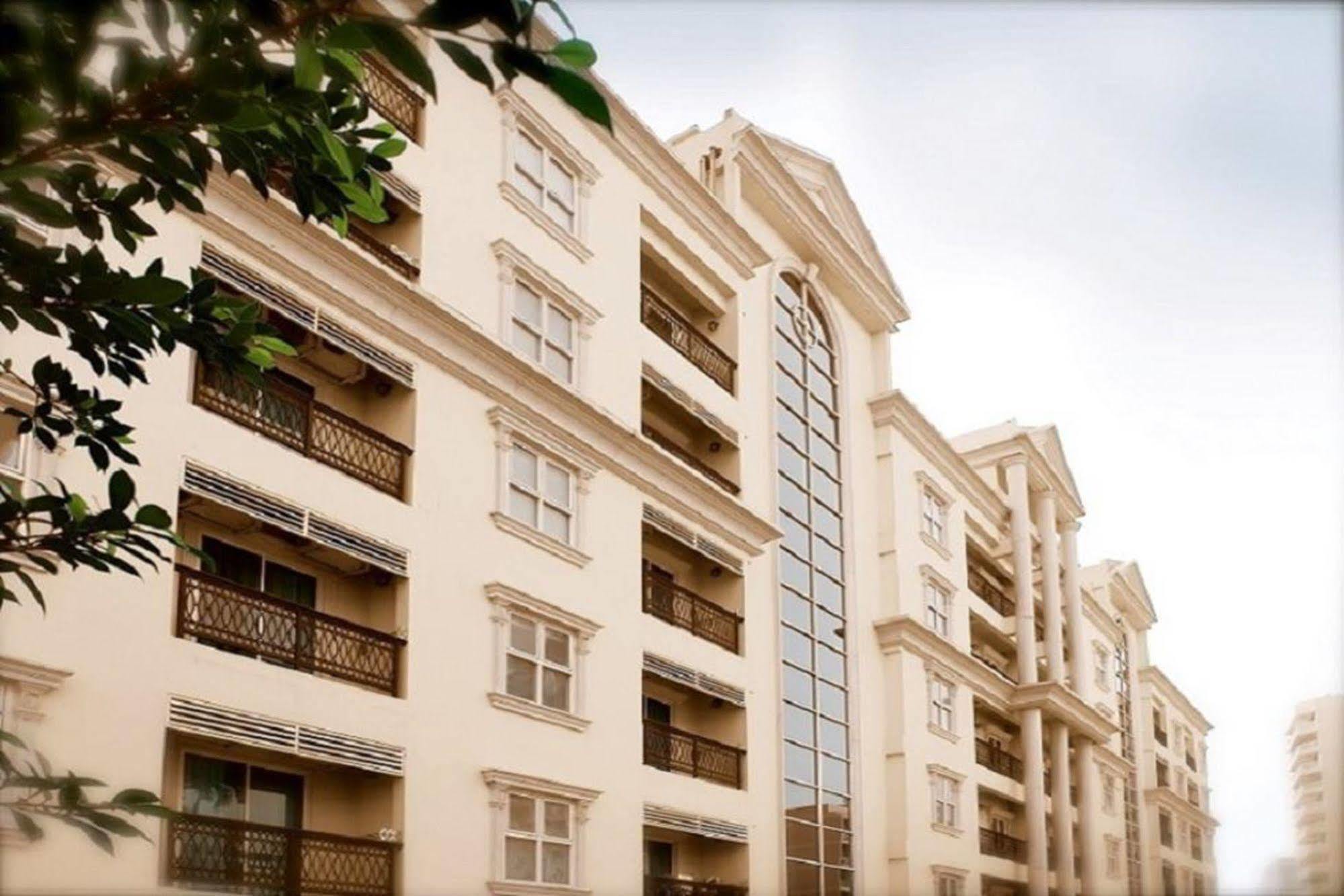 Hope Land Sukhumvit 24 Hotel