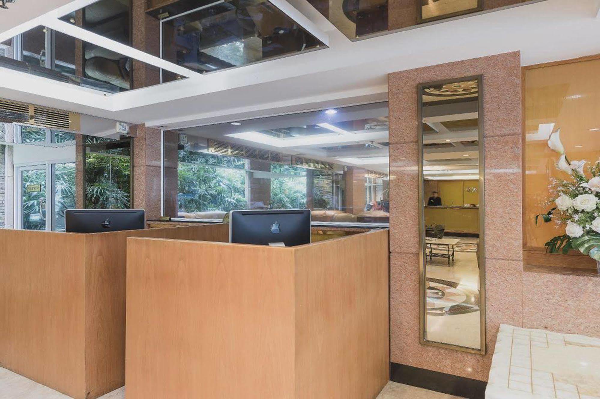 Hotel Hope Land Sukhumvit 24