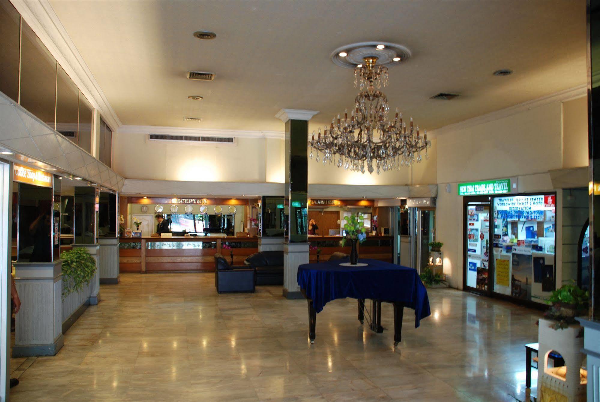 Trocadero Hotel 3*