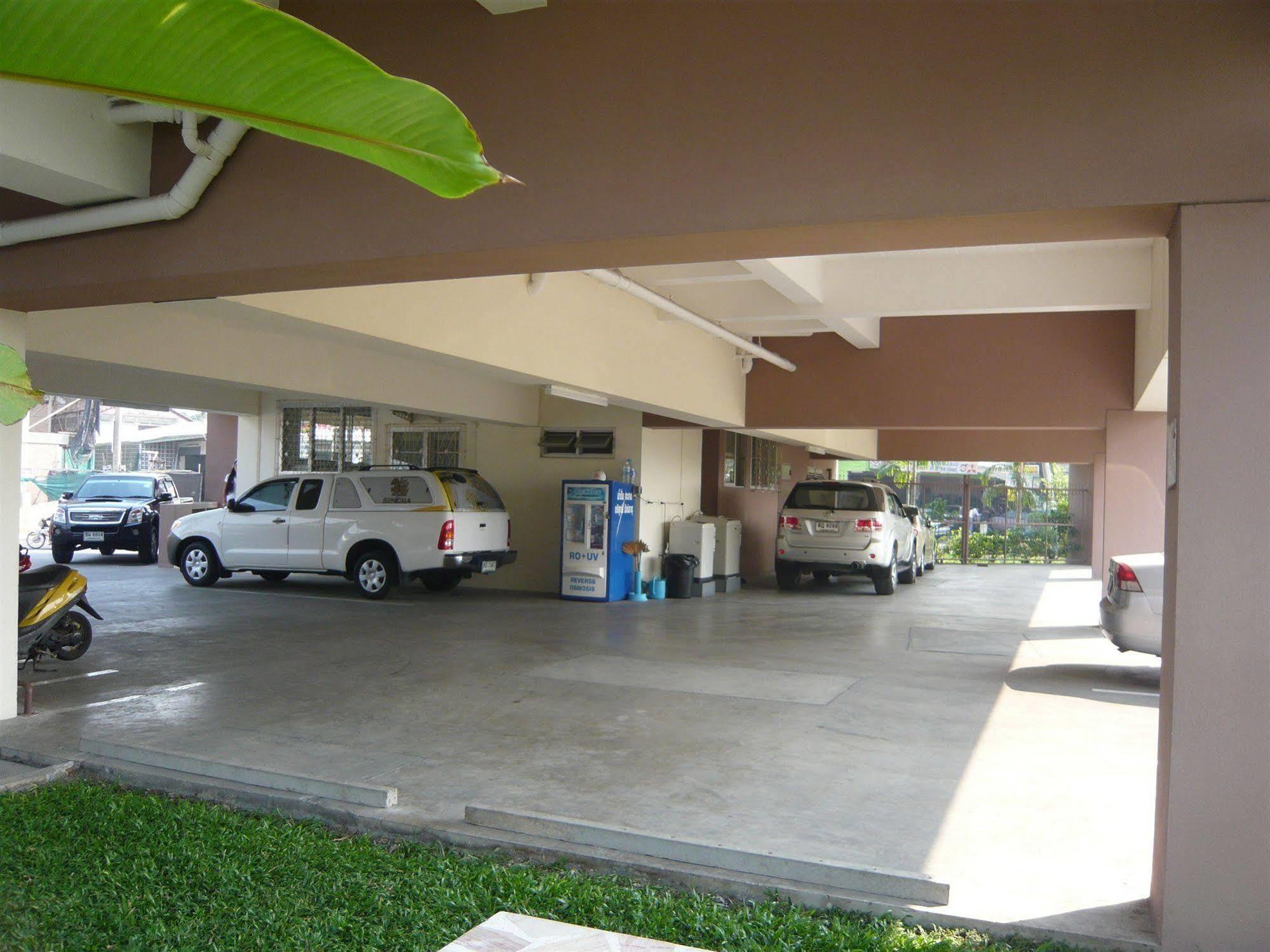 Thanapa Place 2* Bangkok