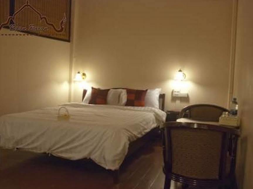 Hotel Oyo 1089 Baan Boran