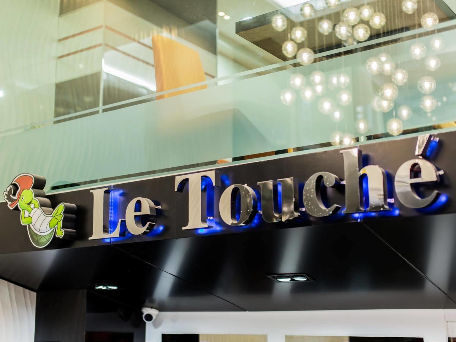 Le Touche Hotel 3*