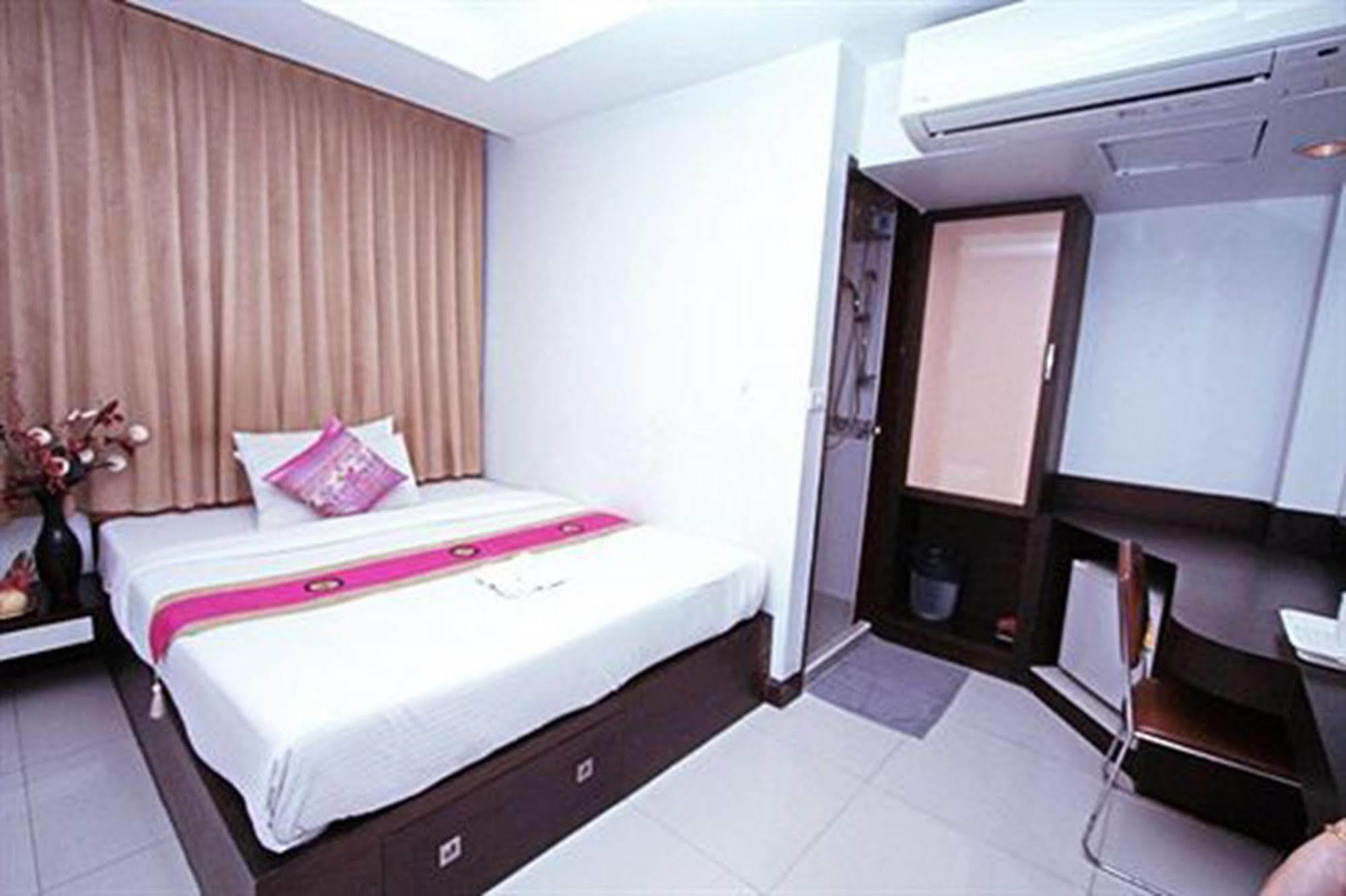 Hotel Cozi Hotel,