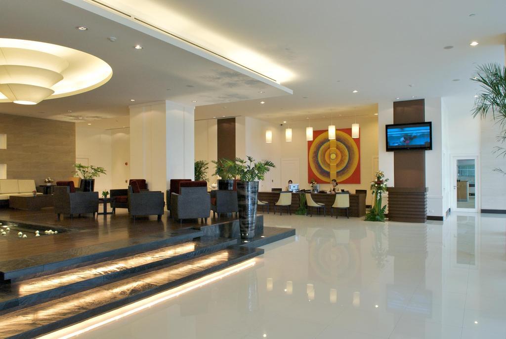 The Narathiwas & Sathorn 4*