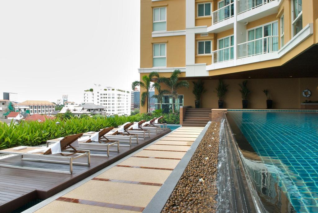 Hotel The Narathiwas & Sathorn