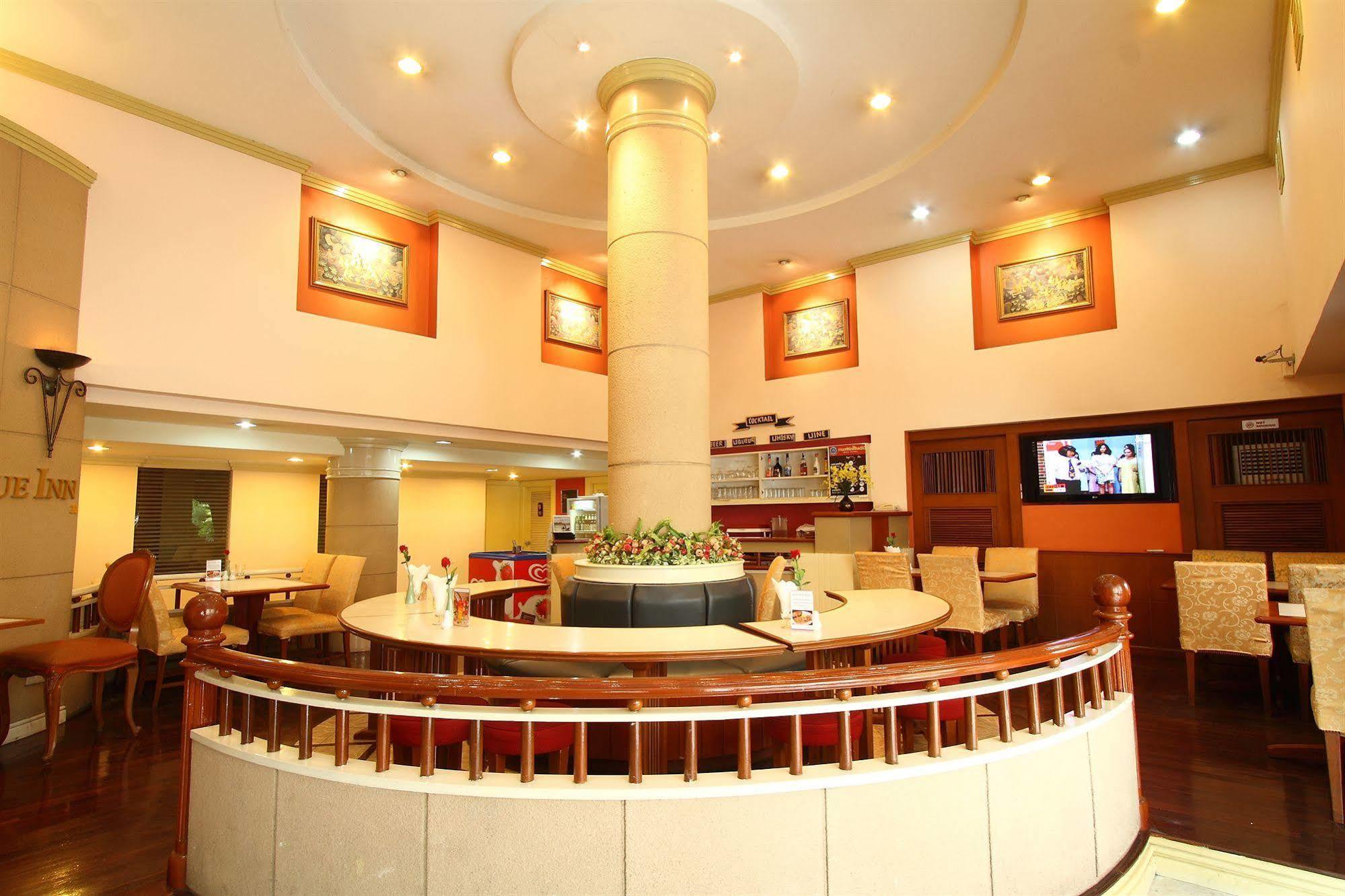 Silom Avenue 3*